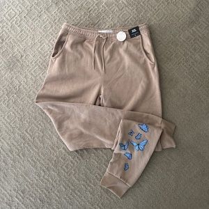 🦋Joggers with butterflies 🦋